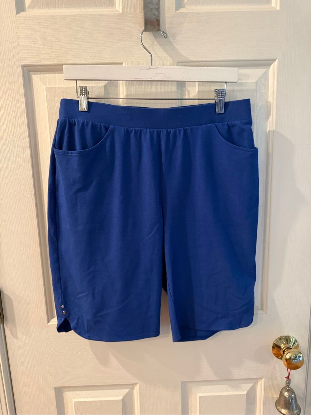 Weekends by Chicos Royal Blue Stretchy Bermuda Short sz 1or M EUC